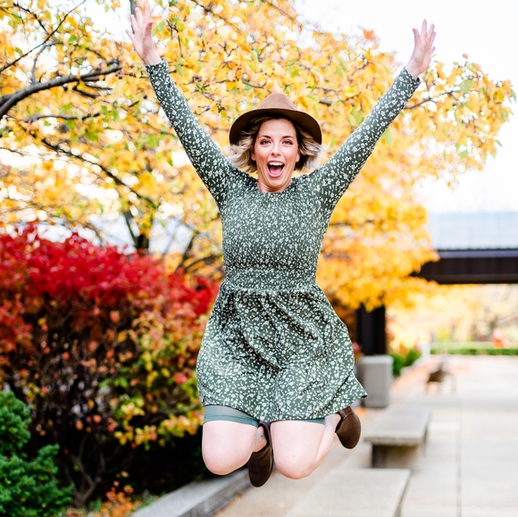 Hi everyone! Welcome to my closet! ☆🌈 - Picture 1 of 4